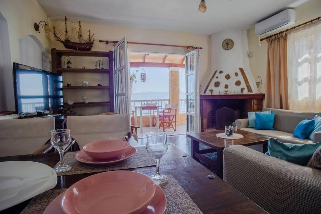 Kohyli Beachfront House Agia Pelagia Chlomou Luaran gambar