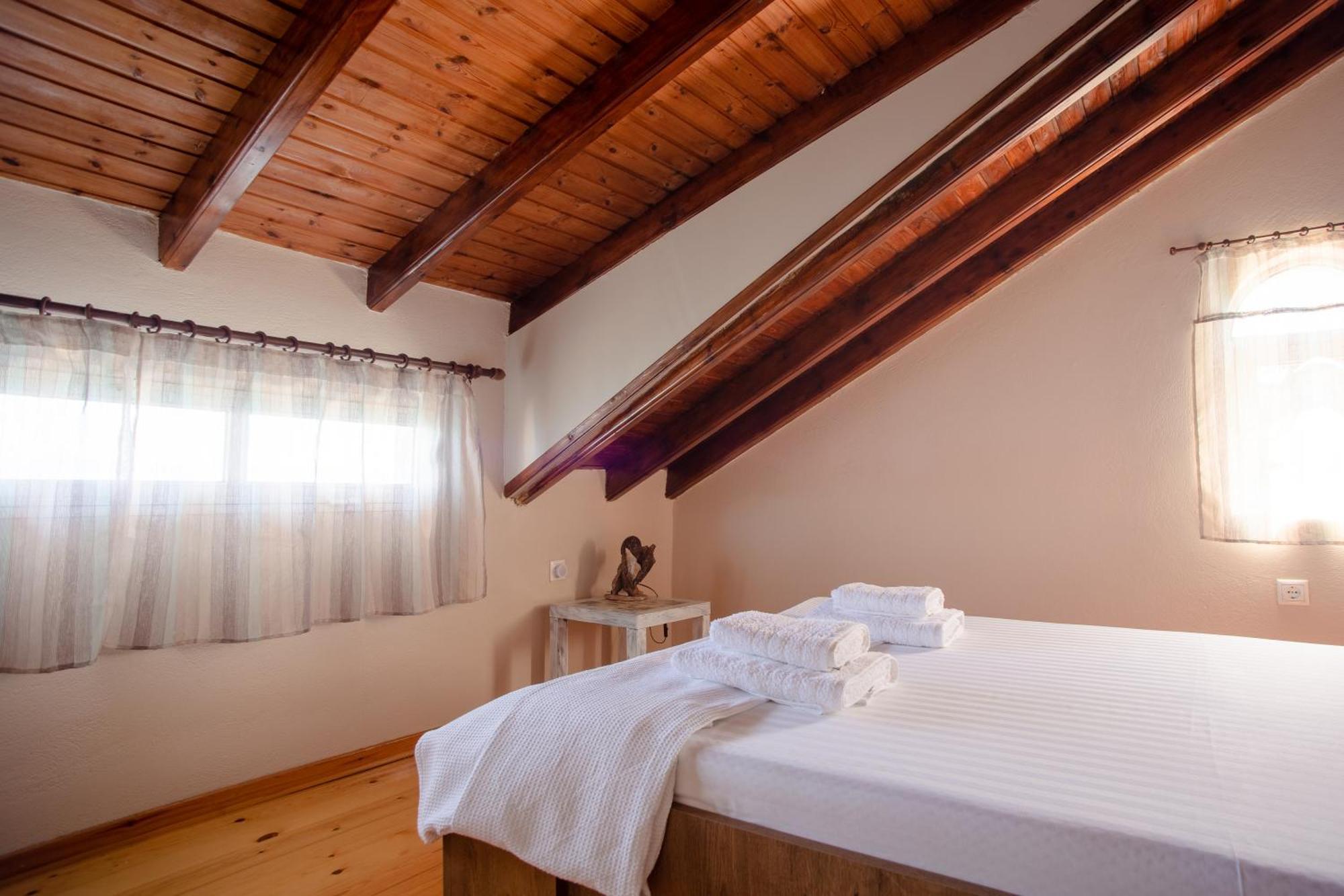 Kohyli Beachfront House Agia Pelagia Chlomou Luaran gambar