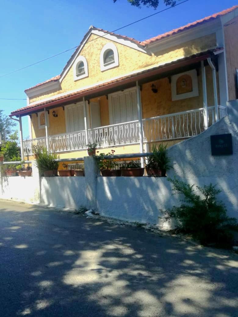Kohyli Beachfront House Agia Pelagia Chlomou Luaran gambar