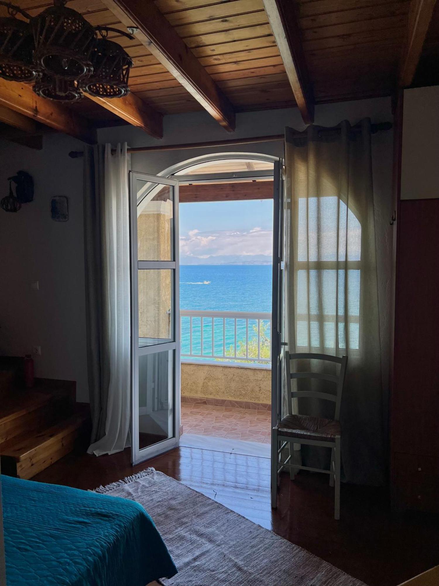 Kohyli Beachfront House Agia Pelagia Chlomou Luaran gambar